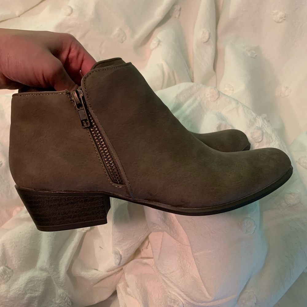 ESPRIT || ANKLE BOOTIES